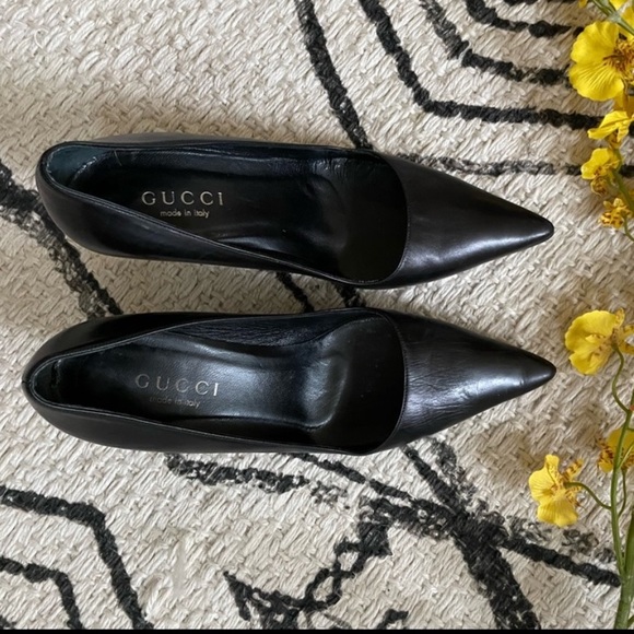 Authentic Gucci Pumps - Picture 2 of 12